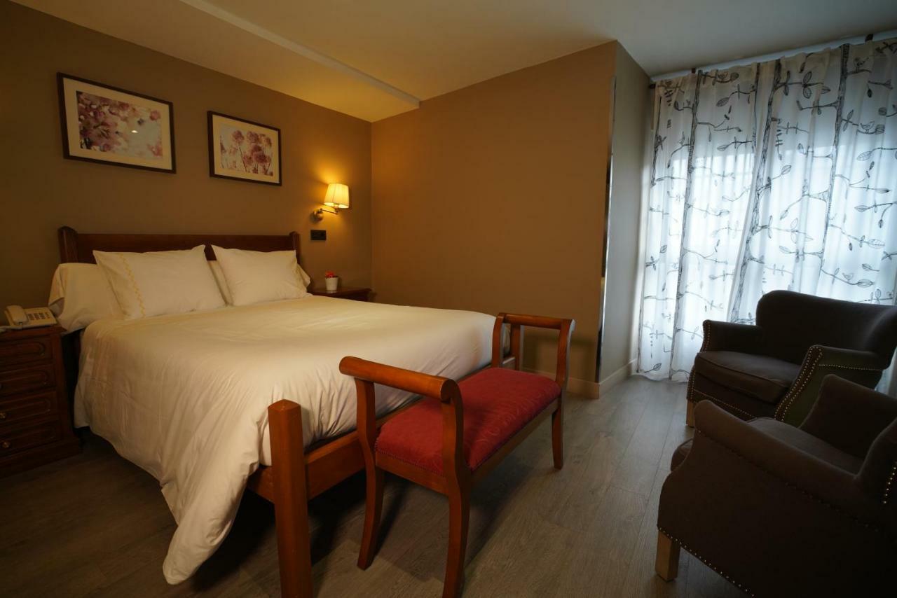 Hotel Arco Navia Extérieur photo