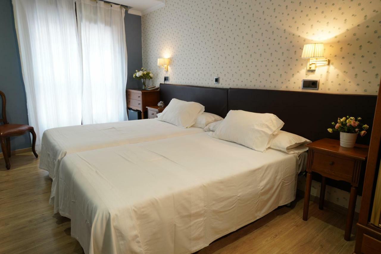 Hotel Arco Navia Extérieur photo